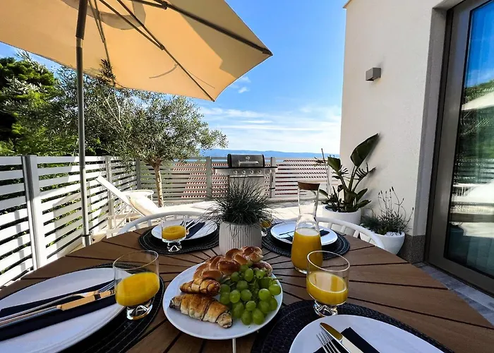 Oneum - Mare With Privat Jacuzzi Omiš