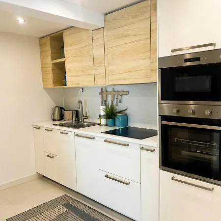 Apartment Oneum - Mare With Privat Jacuzzi Omis