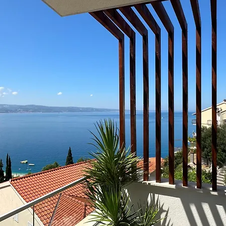 Oneum - Mare With Privat Jacuzzi Apartment Omis